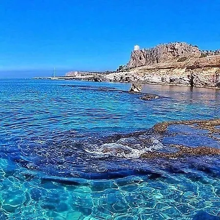 Santareddi וילה קסטלוצו