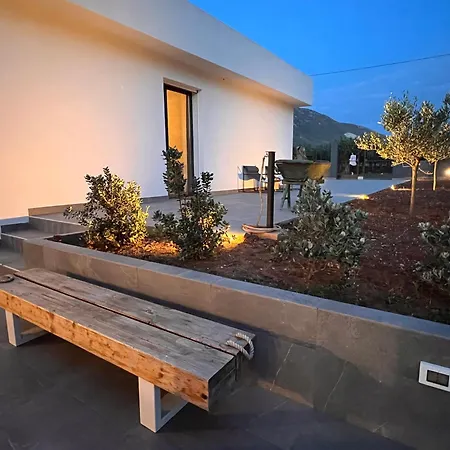 Santareddi וילה קסטלוצו